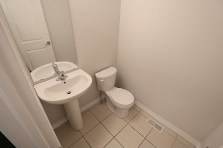 For Lease - 4552 Portage Road Unit# 24, Niagara Falls, Ontario - Photo 4