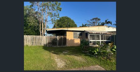 Spacious 2-Bedroom Duplex - Photo 5