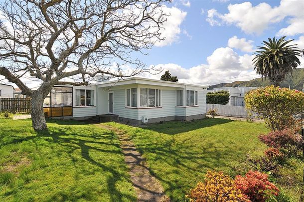 Cozy Home, Handy Waiwhetu Location - Photo 1