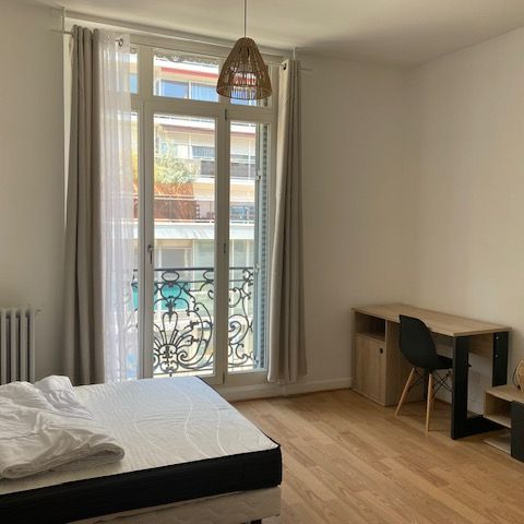 Appartement à louer - REIMS- HYPER CENTRE - Photo 1