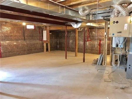 For Lease - 7528 Marpin Court, Niagara Falls, Ontario - Photo 2