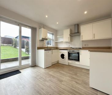 2 bedroom House to rent - Photo 3