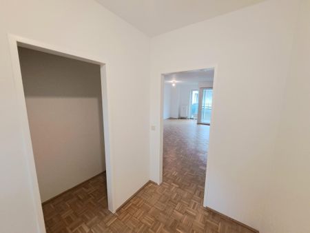 Schöne und zentrale 2-Zimmer Wohnung mitLoggia in der Kaisergasse 12 - 14 , Top 8 - Photo 3