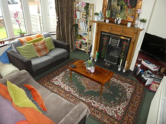 4 bedroom semi-detached house to rent - Photo 1