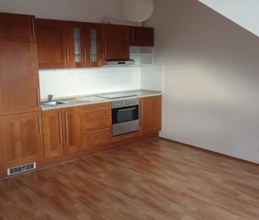Pronájem bytu 1+kk 39 m² - Photo 2
