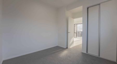 Scotts Point Stunner! - Photo 3