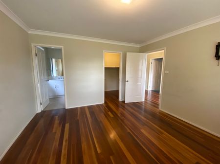 Modern Single Level Family Home - Photo 3