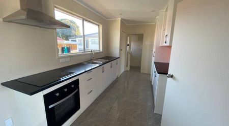 Cosy 3 bedroom home for rent in Manurewa - Photo 4