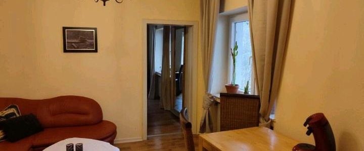 Apartment & Zimmer & Wohnung voll möbeliert - Photo 1