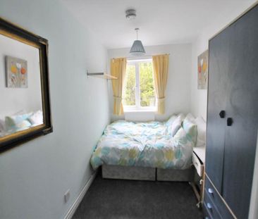 1 bedroom in a house share to rent - Photo 2