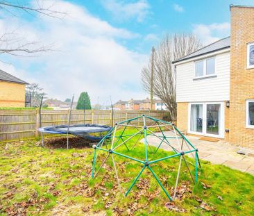 3 bedroom semi-detached house to rent - Photo 4