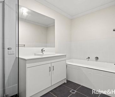 Modern & Spacious Duplex in a Great Location - Photo 6