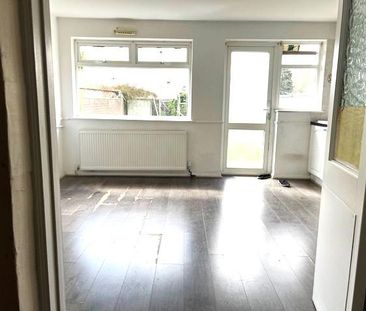 4 bedroom terraced house to rent - Photo 1