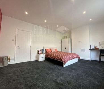 4 bedroom terraced house to rent - Photo 3