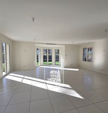 Maison • La Celle-Saint-Cloud - Photo 2