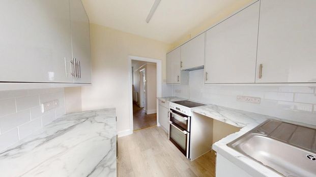 3 bedroom semi-detached house to rent - Photo 1