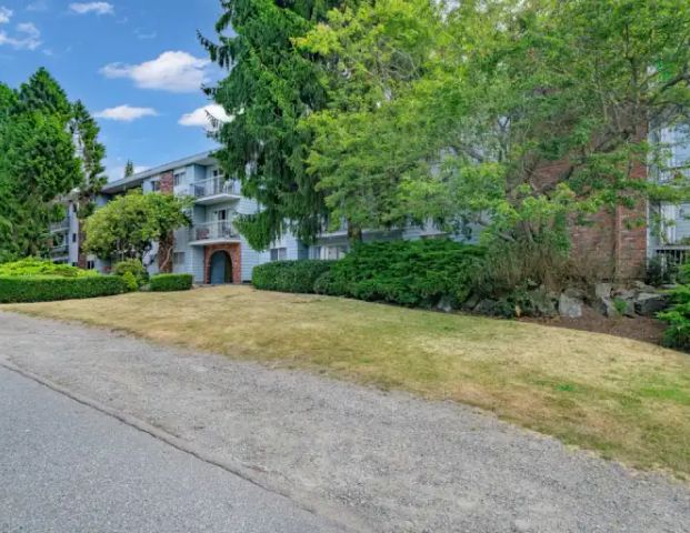 LA PLAYA VISTA | 1360 Fir Street, White Rock - Photo 1