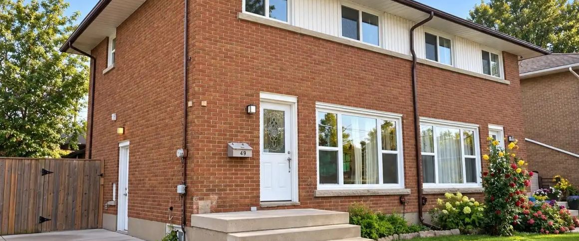 49 THOMPSON AVENUE — 4 Bedroom - Photo 1