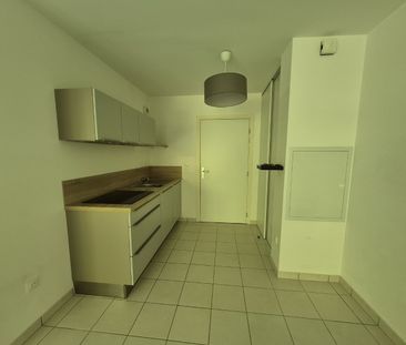 Location Appartement 1 pièce 37m² SECLIN 59113 - Photo 4