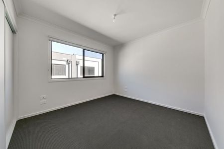 6/1 Village Way Pakenham VIC - Photo 3