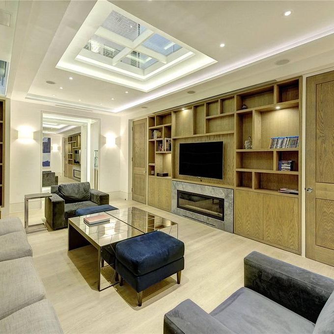 3 bedroom mews to rent - Photo 1