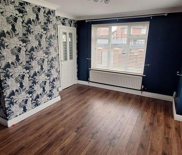 2 bedroom semi-detached house to rent - Photo 3