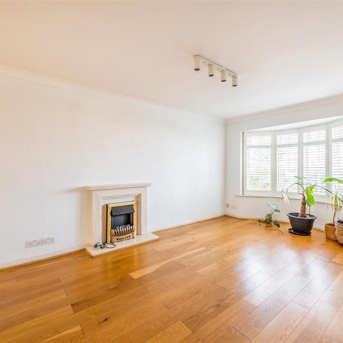 2 bedroom end of terrace house to rent - Photo 1