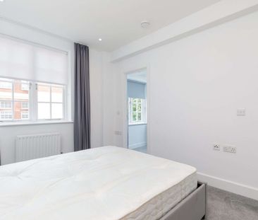A good sized two bedroom apartment close to Angel Station - Photo 6