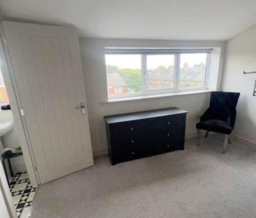 Hough Lane (room 4), Bramley, Leeds - Photo 4