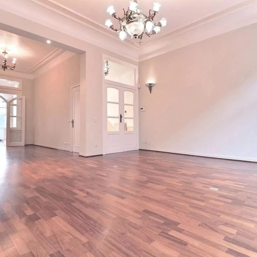Tout savoir sur cette maison à Ixelles, à Ixelles - Photo 1