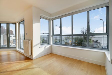 2 bedroom flat to rent - Photo 2