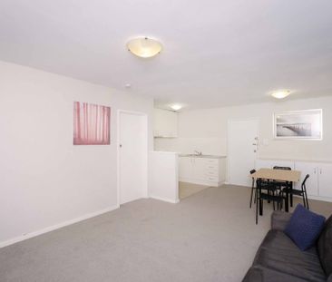 36/132 Mounts Bay Road, PERTH WA 6000 - Photo 2