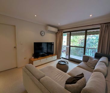 Marsfield - Photo 1