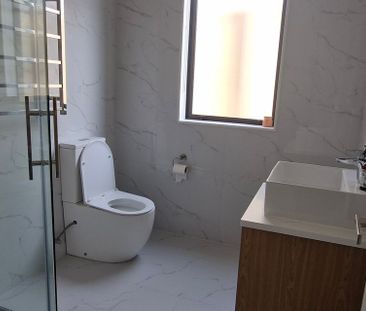 Modern 2BR Grannt Flat in Flat Bush - Photo 3