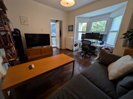 For Lease - 255 Indian Road Unit# 2nd Floor Unit, Toronto, Ontario - Photo 3