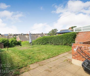 3 bedroom semi-detached house to rent - Photo 4