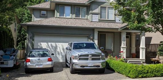 Stunning & spacious 2 bedroom suite - Photo 2