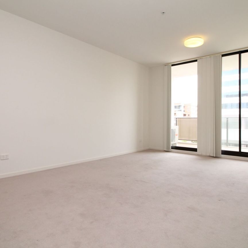 Stylish & Spacious 2-Bedroom Apartment in the Heart of Hurstville - Photo 1