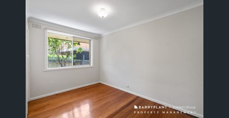 Refreshed, Light & Bright Home in Bulleen (Garden Maintenance Included!) - Photo 5