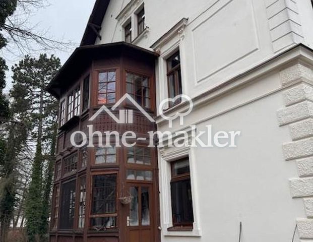 traumhafte DG Maisonett 3 Zi Wohnung in Villa mit Gartennutzung und Stellplatz im Zentrum - Foto 1