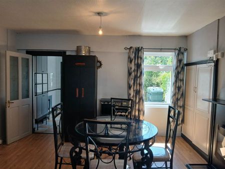 37 Mitchell`s Terrace, Athlone, County Westmeath - Photo 3