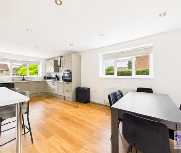 3 bedroom end of terrace house to rent - Photo 2