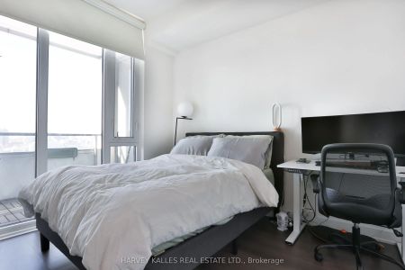 27 Bathurst Street #1511W - Photo 4