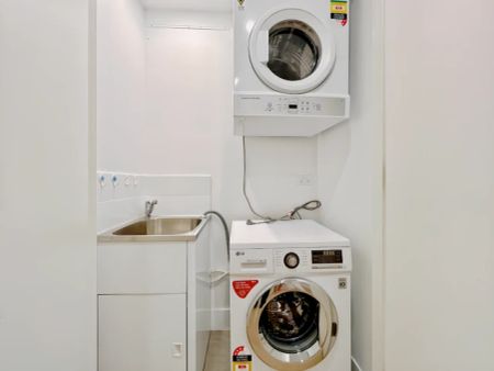 12 Paul St, Sydney - Photo 4