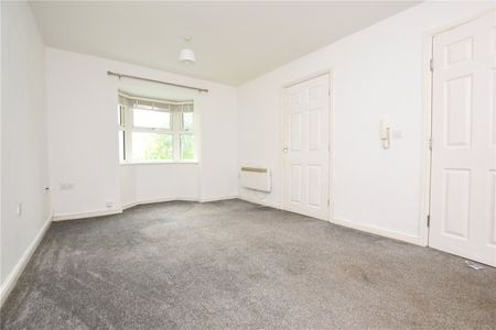 16, Whitehall Croft, Leeds, LS12 5NJ - Photo 4