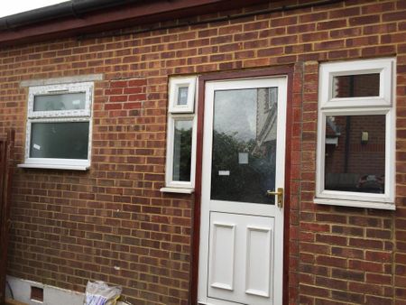 Studio to rent - Photo 4