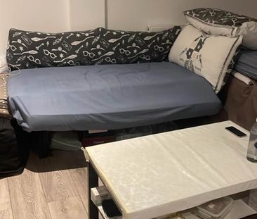 Price £1,200 pcm - Available 13/02/2026 - Furnished - Photo 1