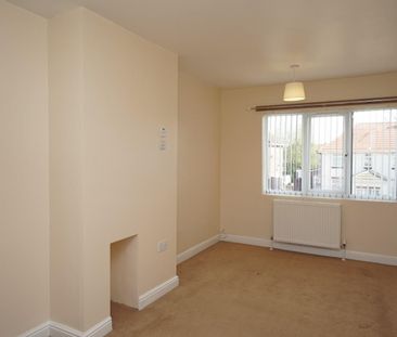 3 bedroom House To Let - Photo 4