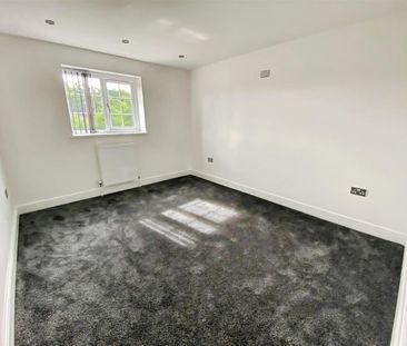 4 BED House To rent - Photo 1