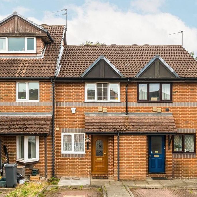 2 bedroom terraced house to rent - Photo 1